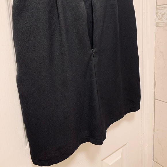 Beautiful black romper 🖤🌺 size 6 - Picture 12 of 14